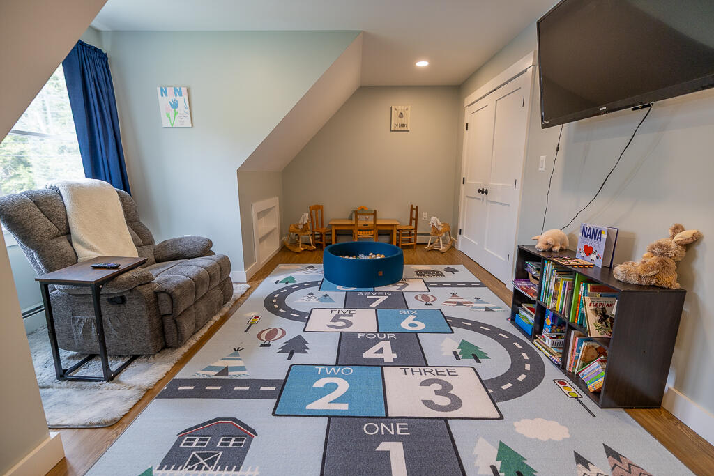 177 Wildwood Estates Rome, ME 04963 - Photo 40 of 58 Playroom
