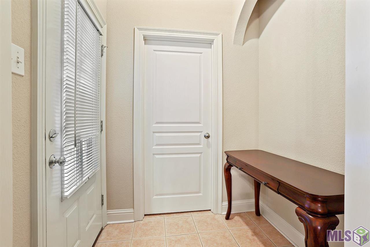 2926 Magazine Drive Baton Rouge, LA 70816 - Photo 3 of 13 Gallery Image 3