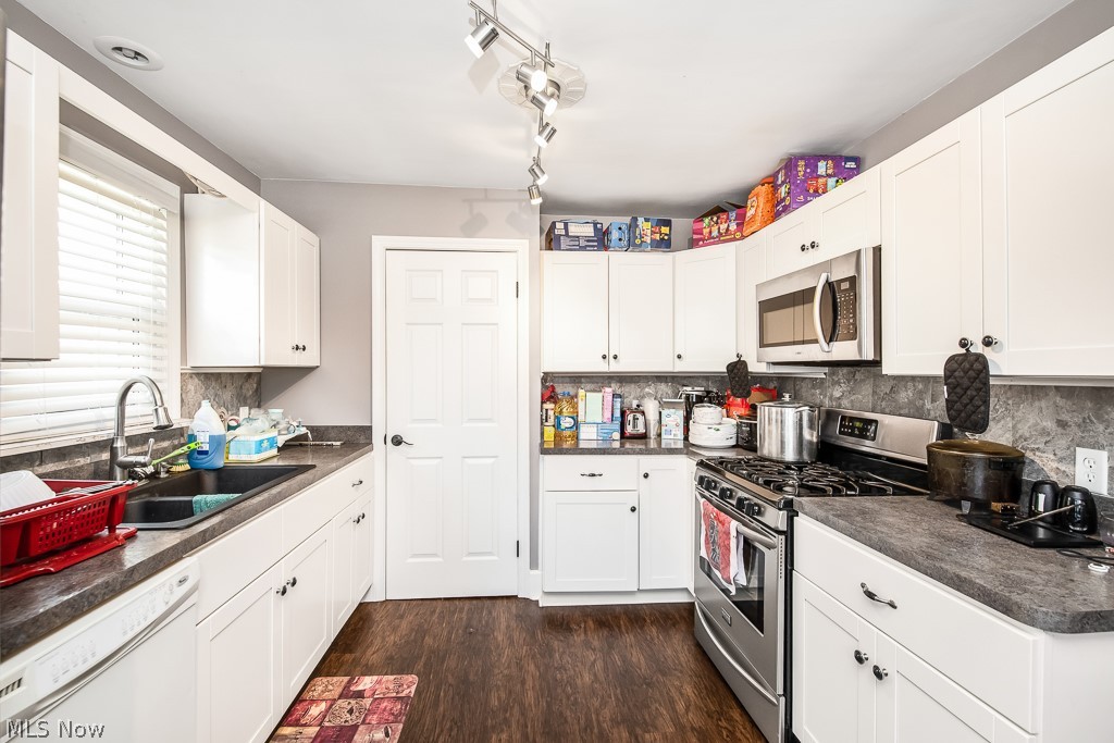 13806 Granger Road Cleveland, OH 44125 - Photo 7 of 23