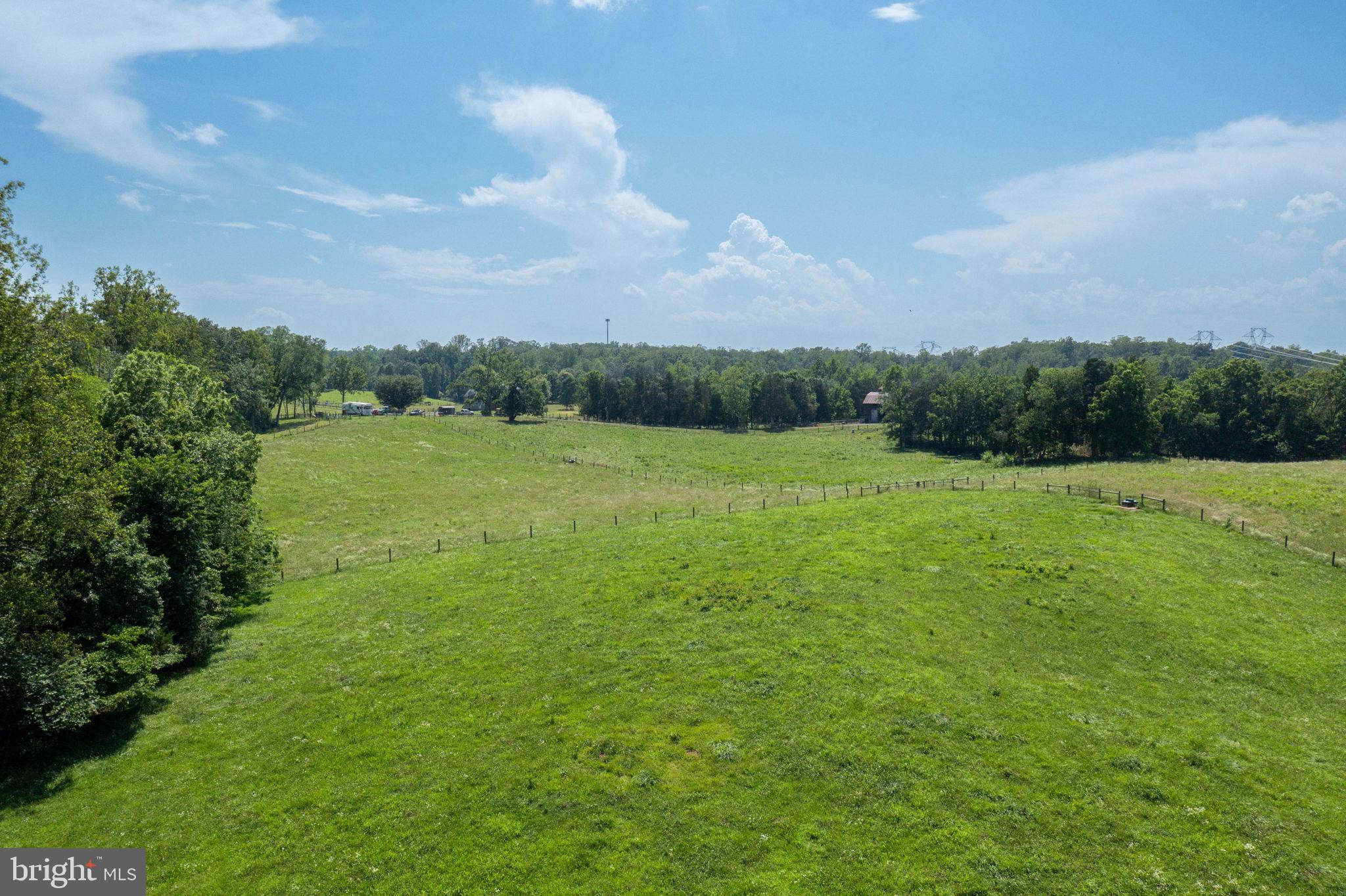 11997 Bristersburg Road Midland, VA 22728 - Photo 17 of 38 a view of a field with an ocean