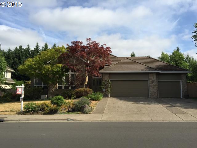 28527 Southwest Cascade Loop Wilsonville, OR 97070 - Photo 1 of 9 Gallery Image 1