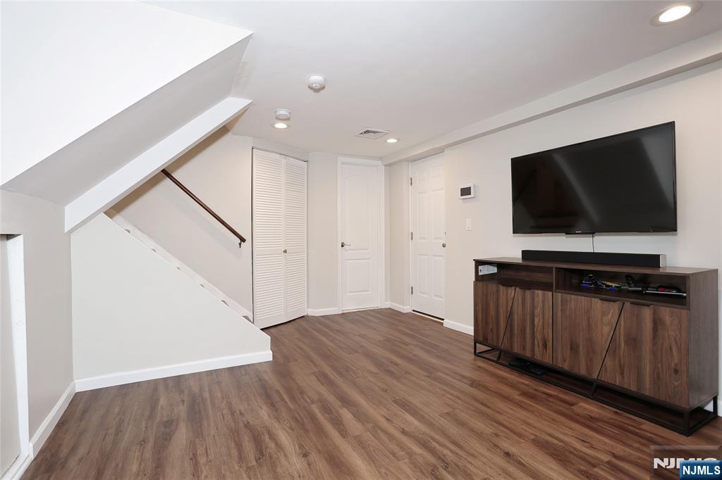 616 Bogert Road River Edge, NJ 07661 - Photo 26 of 41