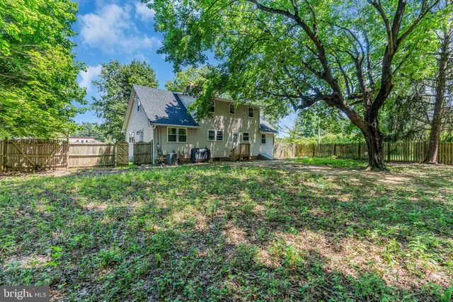 $475,000 | 211 Georgetown Wrightstown Road, Wrightstown, NJ 08562