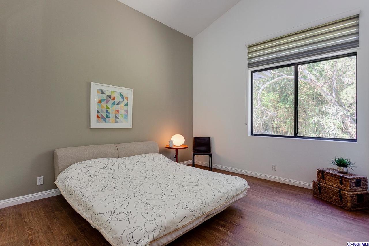 1612 Woodglen Lane Altadena, CA 91001 - Photo 8 of 18 Additional Photo