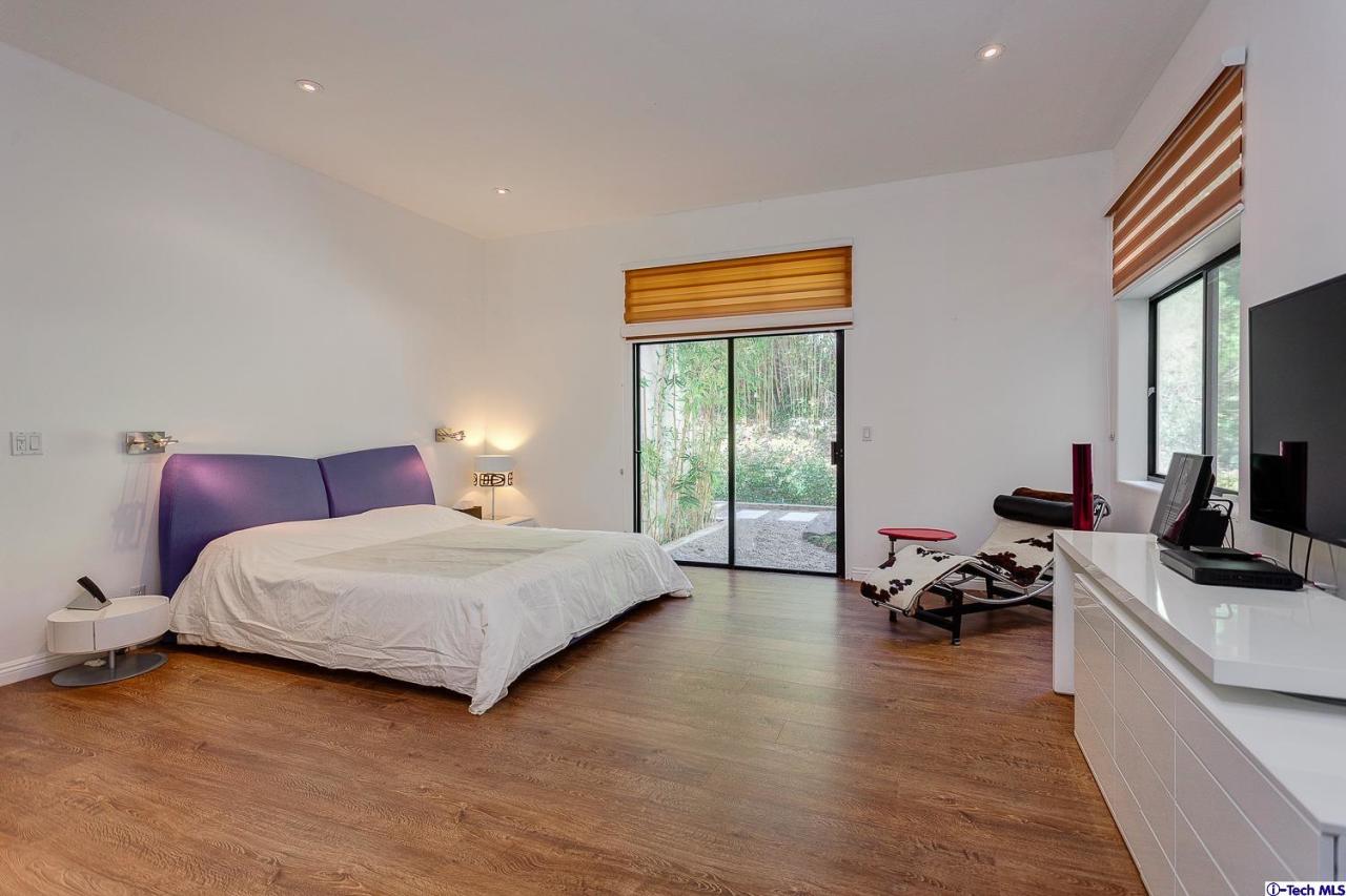 1612 Woodglen Lane Altadena, CA 91001 - Photo 10 of 18 Additional Photo