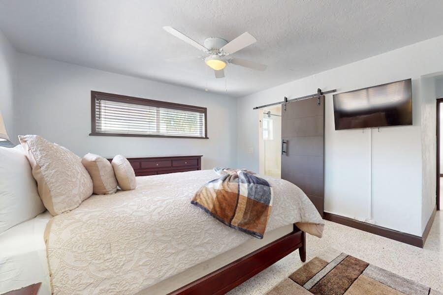 741 West 10th Street Riviera Beach, FL 33404 - Photo 24 of 30 Master Bedrm