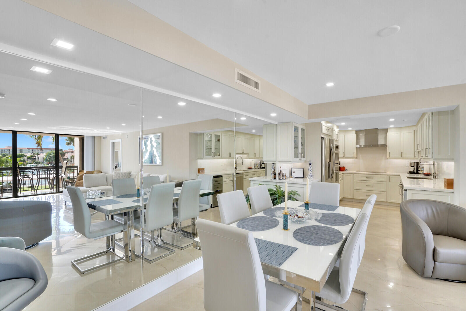 2697 North Ocean Boulevard, Unit F205 Boca Raton, FL 33431 - Photo 14 of 73 Dining Area