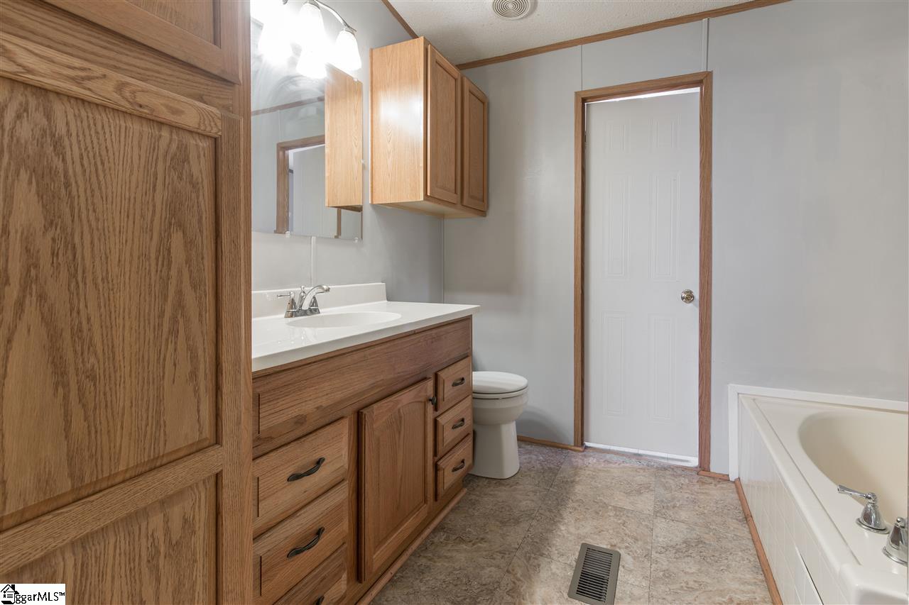254 West Darby Road Greenville, SC 29609 - Photo 23 of 24 Gallery Image 23