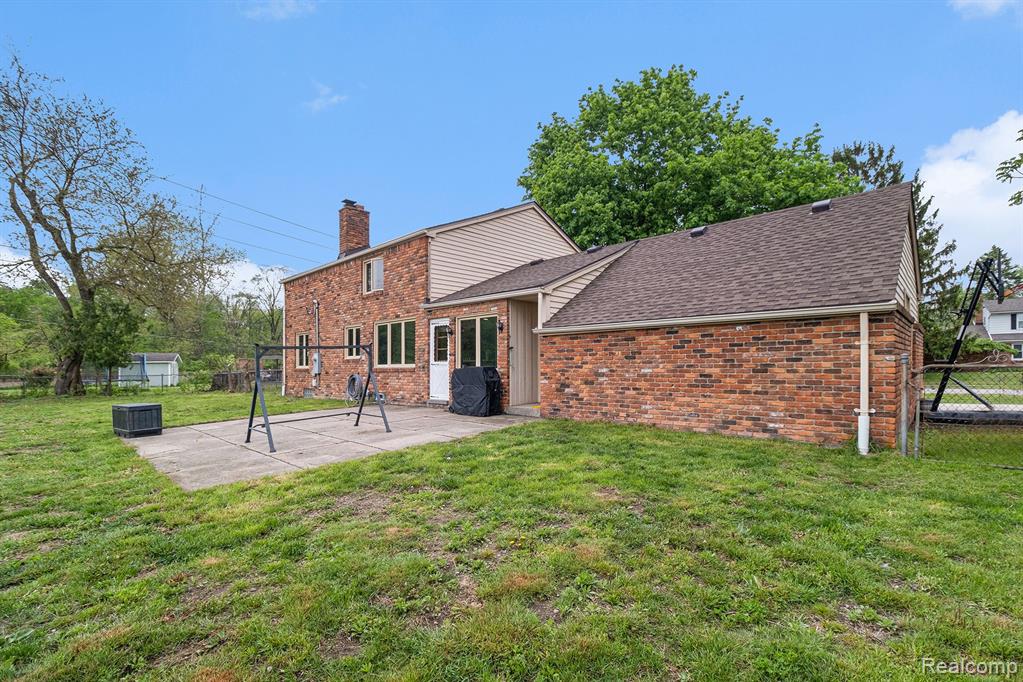 6508 Flintlock Ridge Utica, MI 48317 - Photo 24 of 32