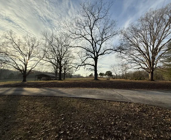 $365,000 | 2691 Smithville Highway, McMinnville, TN 37110