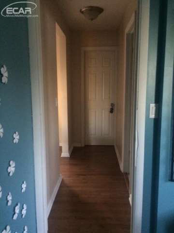 13504 Haddon Street Fenton, MI 48430 - Photo 13 of 20 21128503-12.JPG
