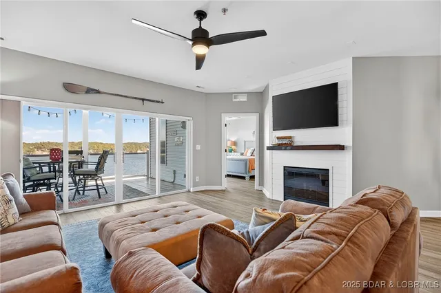 $409,000 | 186 Sunset Palms Drive, Unit 4C, Camdenton, MO 65020