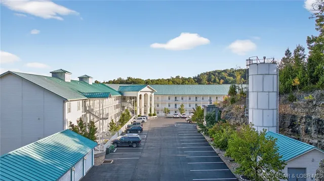 $409,000 | 186 Sunset Palms Drive, Unit 4C, Camdenton, MO 65020