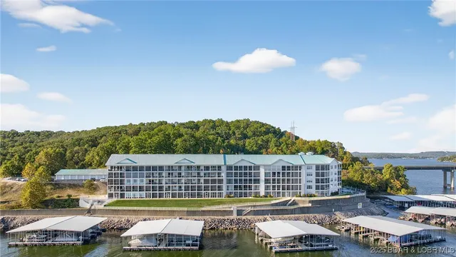 $409,000 | 186 Sunset Palms Drive, Unit 4C, Camdenton, MO 65020