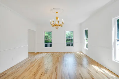 $999,999 | 17 Esplanade Drive, Patchogue, NY 11772