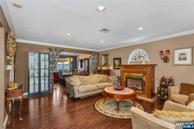 $690,000 | 85 Avenue East, Lodi, NJ 07644