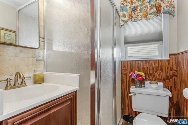 $690,000 | 85 Avenue East, Lodi, NJ 07644