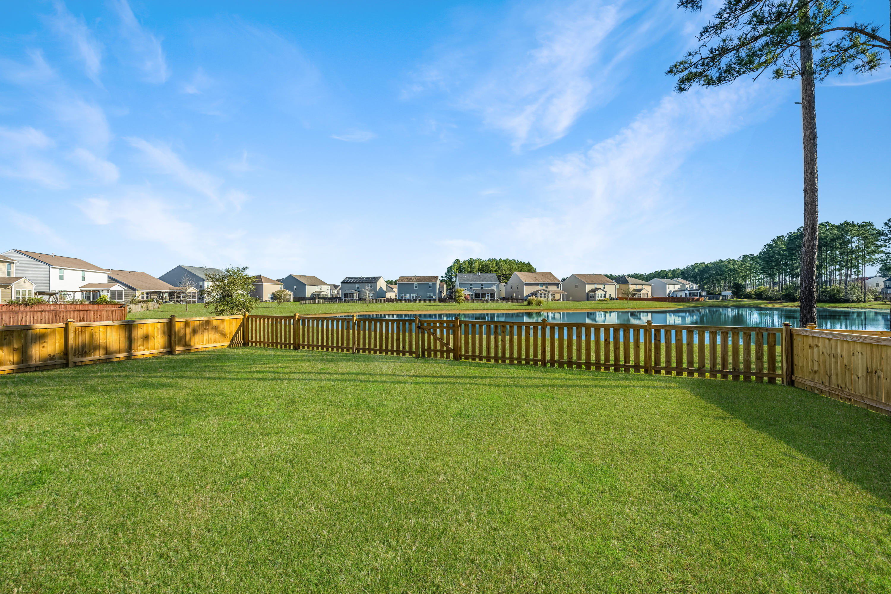 224 Decatur Drive Summerville, SC 29486 - Photo 8 of 32 224DecaturDr04