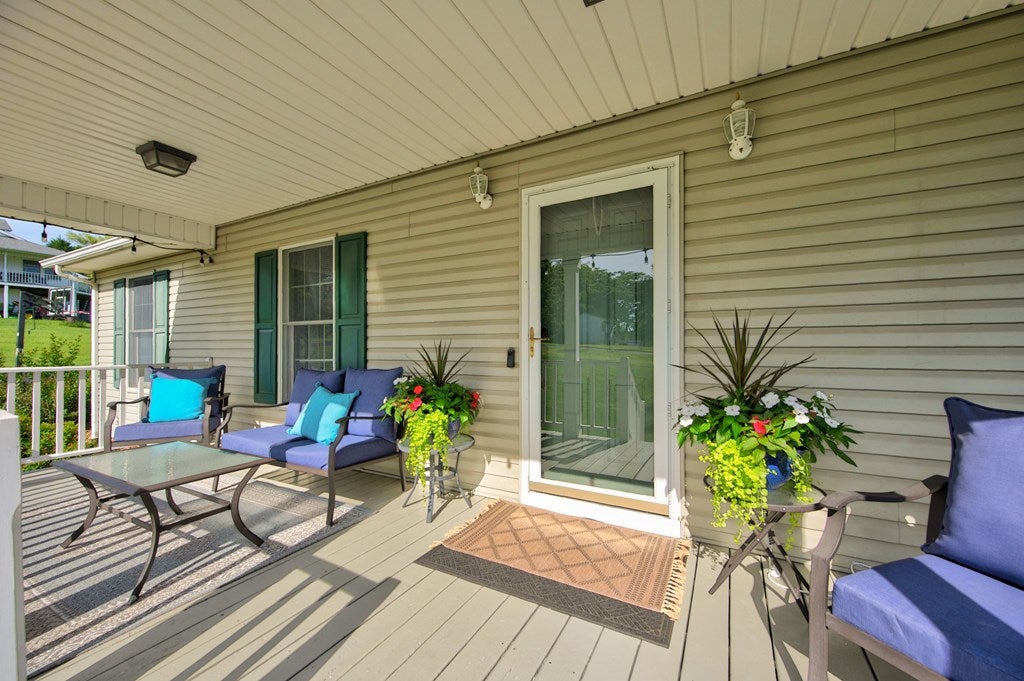117 Pine Avenue Rural Retreat, VA 24368 - Photo 8 of 81 Gallery Image 8
