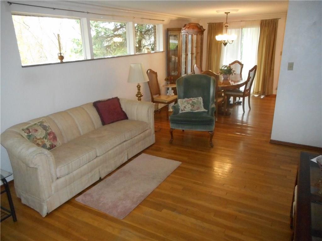10155 Pearl Road Penn Hills, PA 15235 - Photo 3 of 21 LIVING ROOM