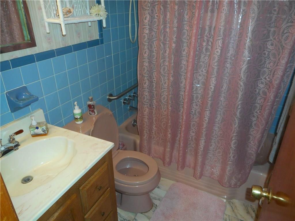 10155 Pearl Road Penn Hills, PA 15235 - Photo 7 of 21 FULL BATH ON MAIN FLOOR