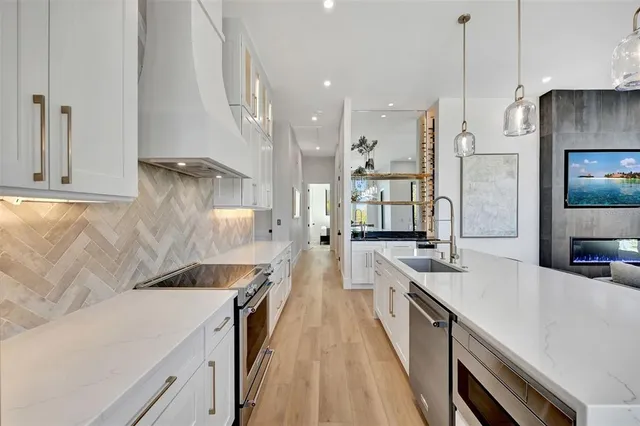 $12,000 | 331 Albert Street, Dunedin, FL 34698