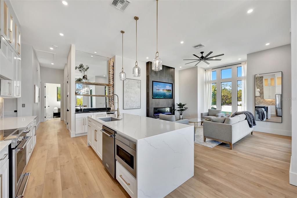 331 Albert Street Dunedin, FL 34698 - Photo 13 of 64