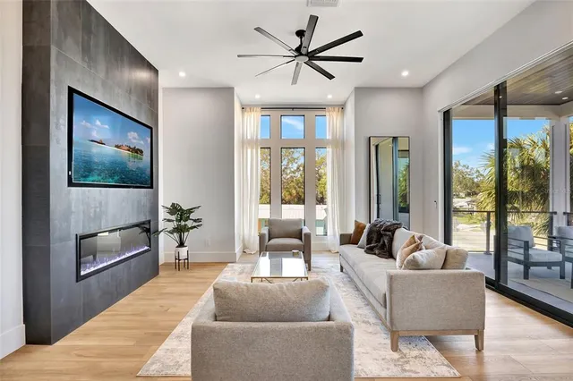 $12,000 | 331 Albert Street, Dunedin, FL 34698