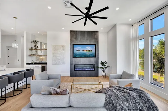 $12,000 | 331 Albert Street, Dunedin, FL 34698