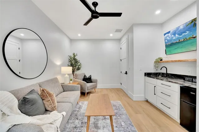 $12,000 | 331 Albert Street, Dunedin, FL 34698