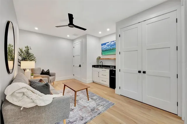 $12,000 | 331 Albert Street, Dunedin, FL 34698