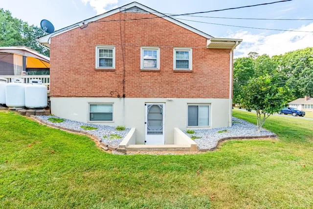 $300,000 | 251 Independence Circle, Forest, VA 24551