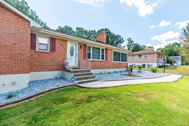 $300,000 | 251 Independence Circle, Forest, VA 24551