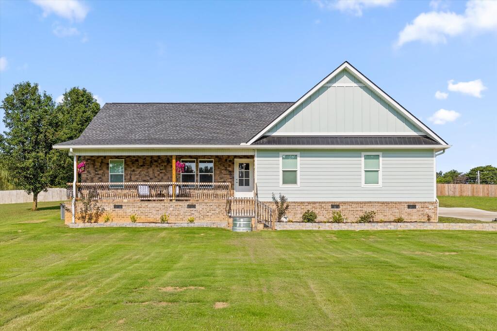 104 Lexington Drive Rock Spring, GA 30739 - Photo 1 of 31 Main View