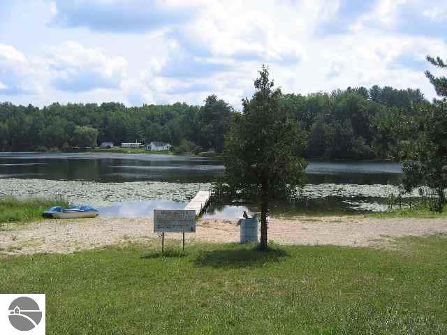 21285 Parkview Road Tustin, MI 49688 - Photo 11 of 13 1677467-10.JPG