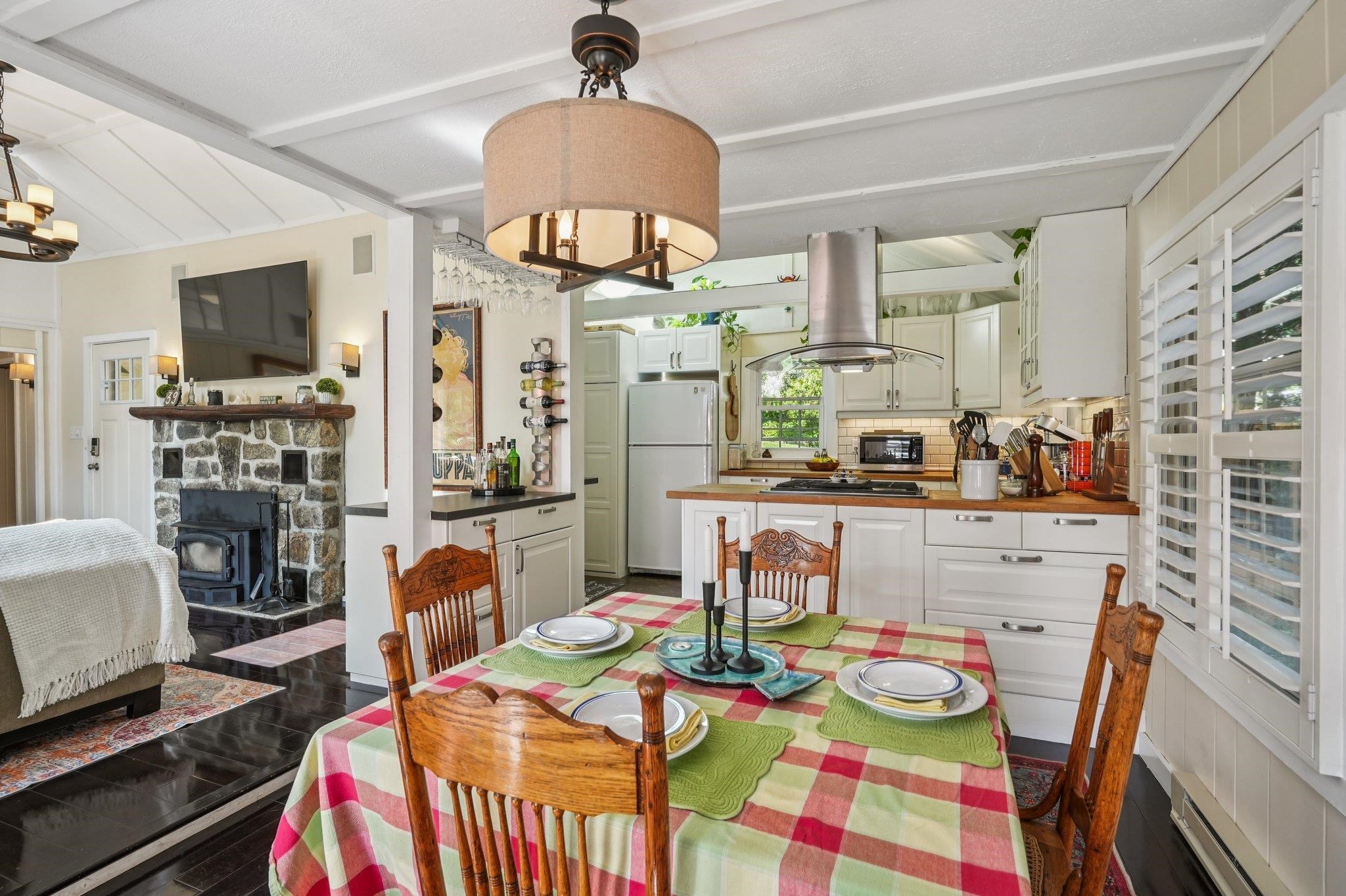 39 Lake Shore Road East Stockholm, NJ 07460 - Photo 7 of 28 Gallery Image 7