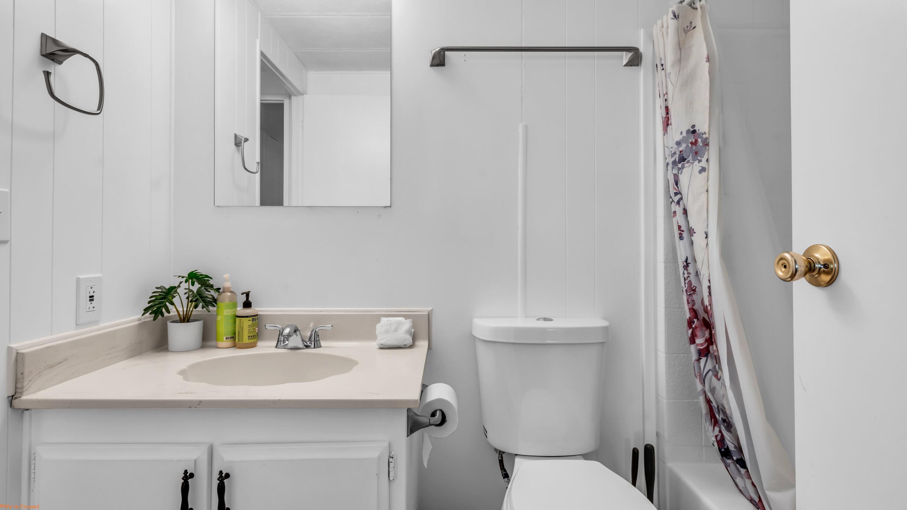 74711 Dillon Road, Unit 392 Desert Hot Springs, CA 92241 - Photo 20 of 46 a bathroom with a sink a toilet and shower
