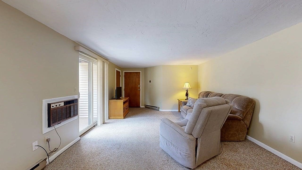 10 A Hulbert Road, Unit 2 Worcester, MA 01603 - Photo 16 of 27 Gallery Image 16