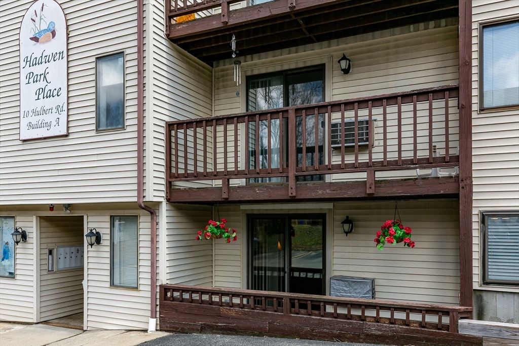 10 A Hulbert Road, Unit 2 Worcester, MA 01603 - Photo 3 of 27 Gallery Image 3