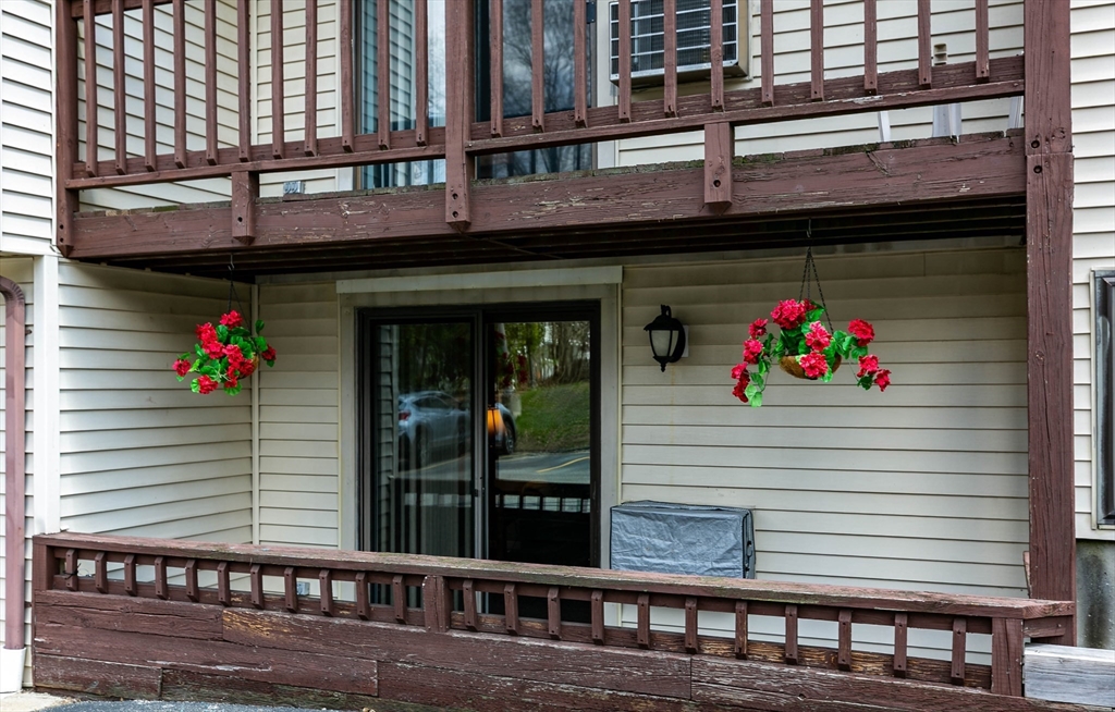 10 A Hulbert Road, Unit 2 Worcester, MA 01603 - Photo 4 of 27 Gallery Image 4