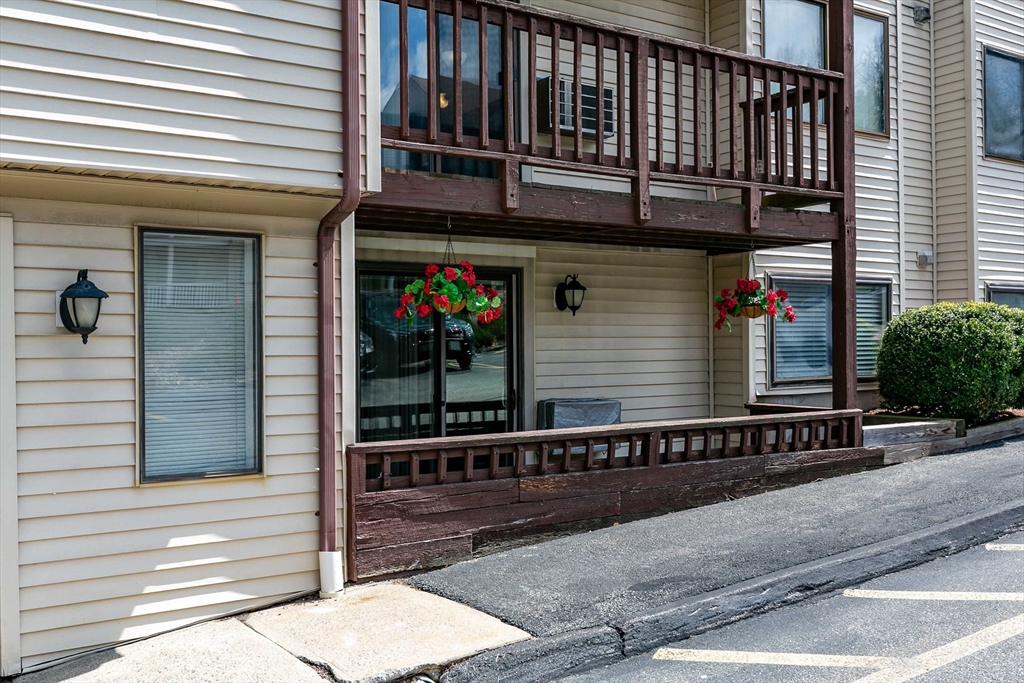 10 A Hulbert Road, Unit 2 Worcester, MA 01603 - Photo 5 of 27 Gallery Image 5