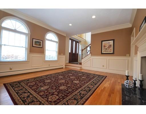 122 Armsby Road Sutton, MA 01590 - Photo 5 of 30 a living room with furniture and a rug