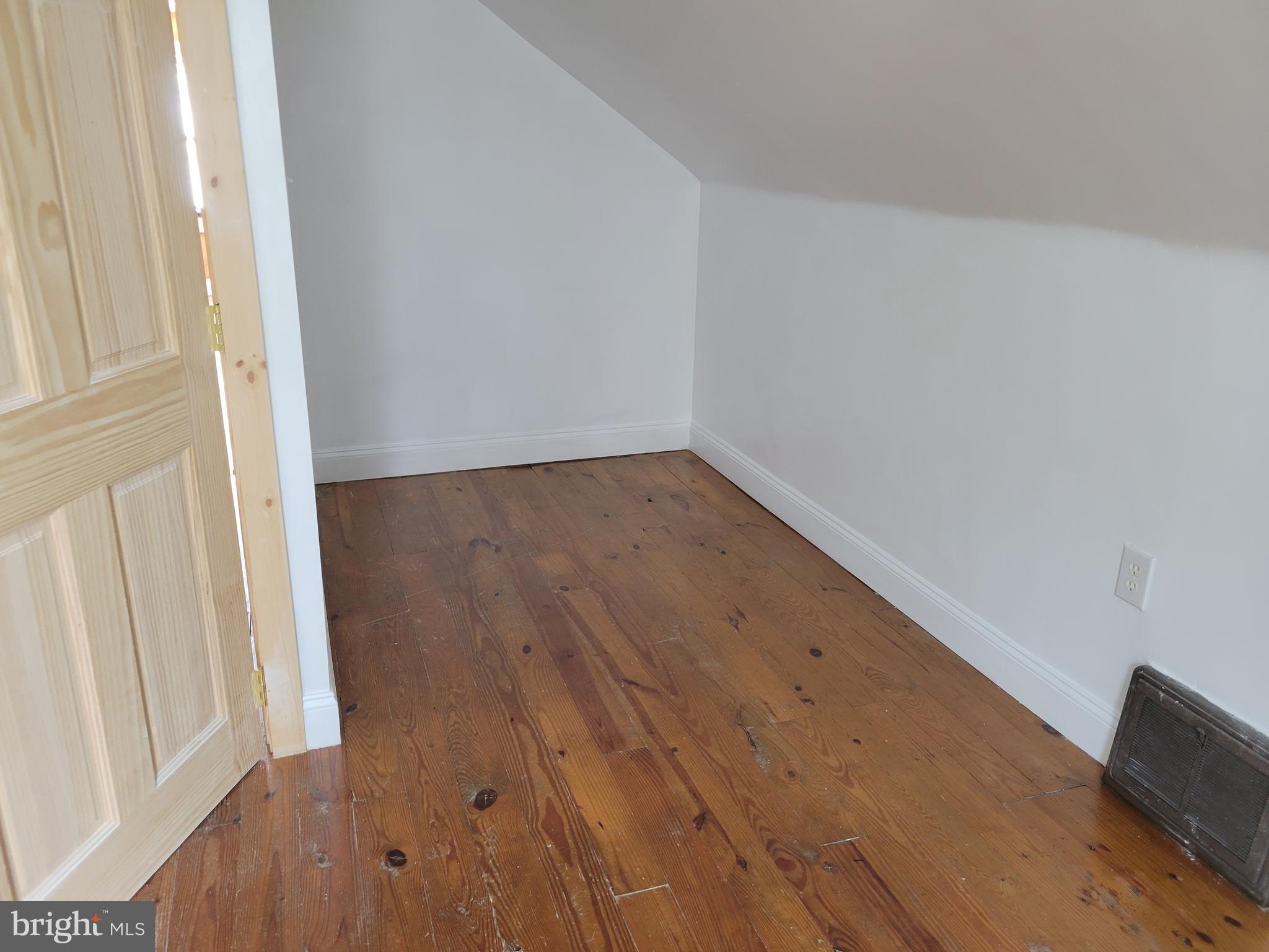 629 Cold Run Road Elverson, PA 19520 - Photo 27 of 36 2nd Floor Bedroom #4