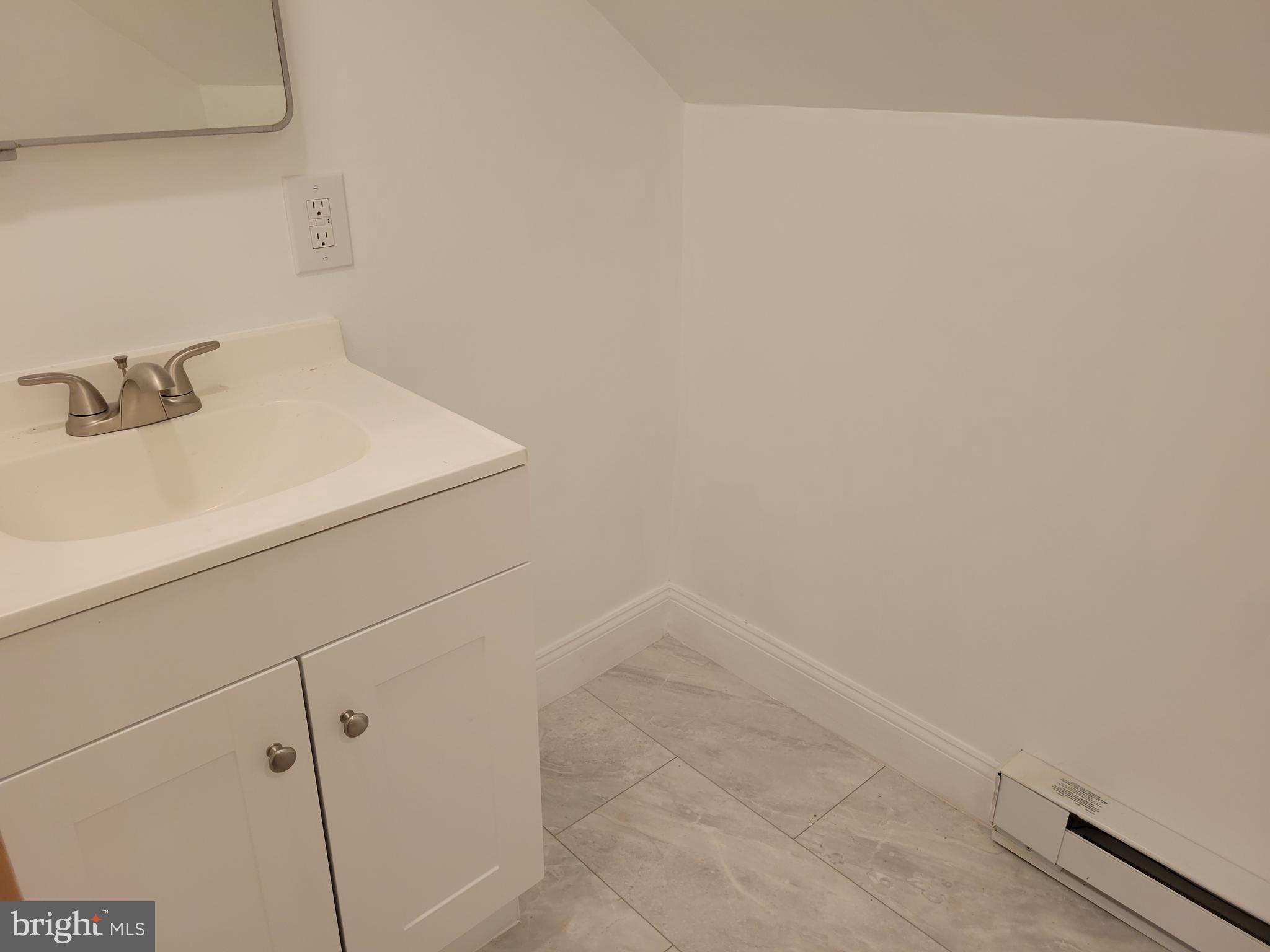 629 Cold Run Road Elverson, PA 19520 - Photo 32 of 36 2nd Floor New Half Bath
