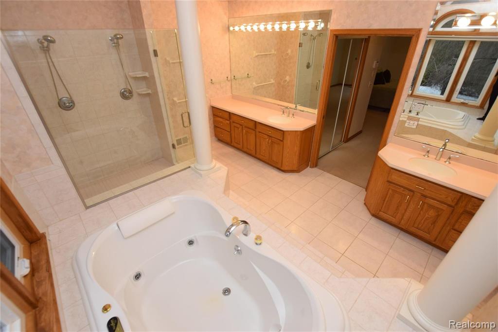 1225 North Morrish Road Flint, MI 48532 - Photo 17 of 27