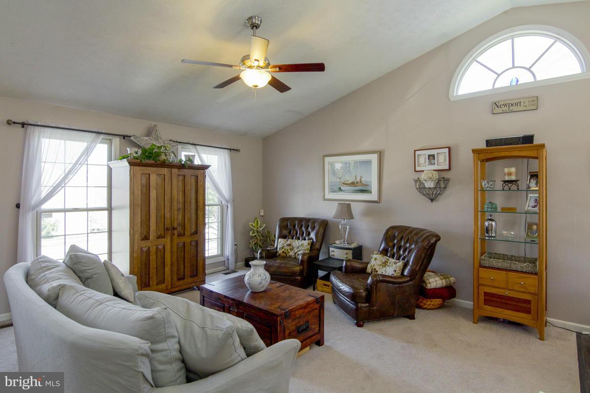 9551 Kings Grant Road Laurel, MD 20723 - Photo 3 of 30 Living Room