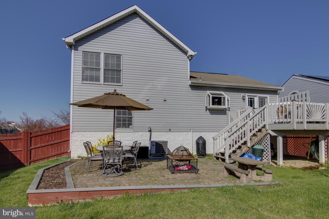 9551 Kings Grant Road Laurel, MD 20723 - Photo 29 of 30 Exterior (Rear)
