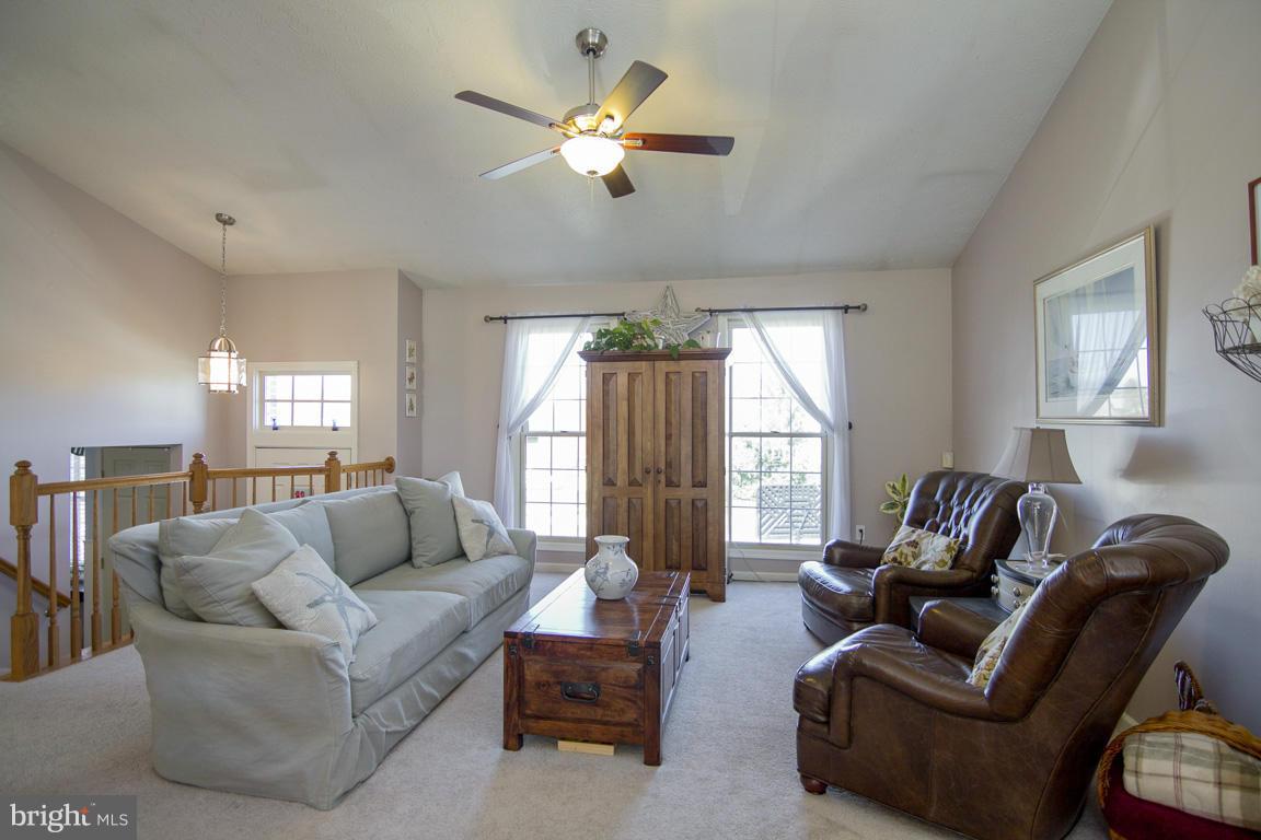9551 Kings Grant Road Laurel, MD 20723 - Photo 4 of 30 Living Room