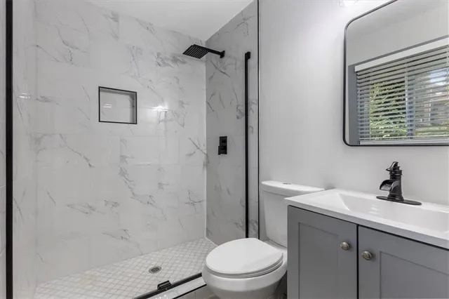 $289,900 | 4720 Shoshonee Trail, College Park, GA 30349