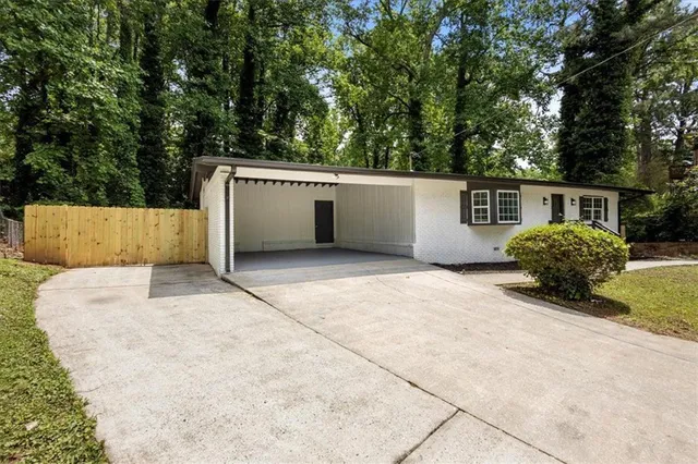 $289,900 | 4720 Shoshonee Trail, College Park, GA 30349